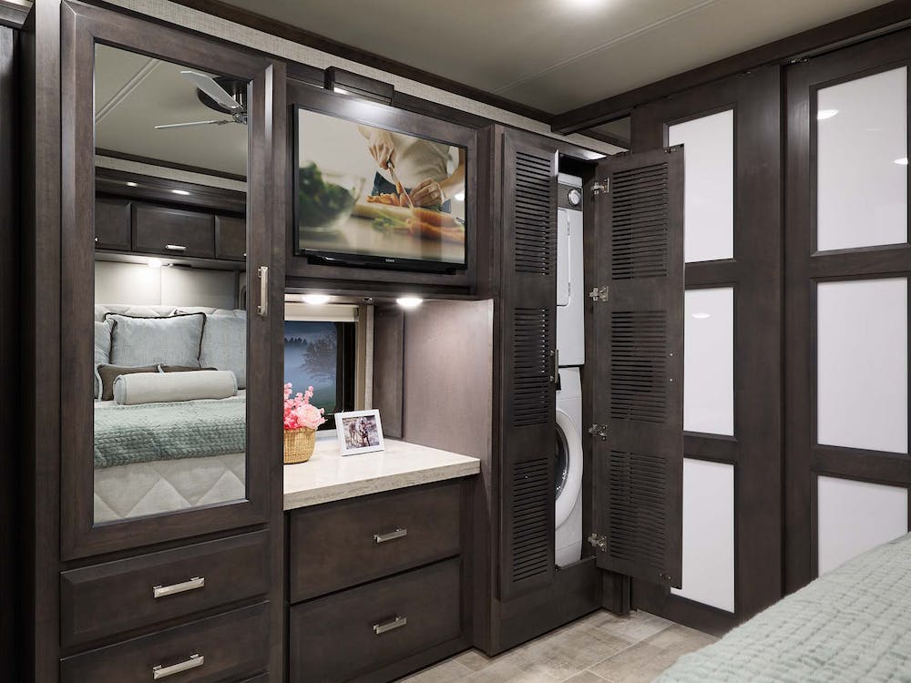 2022 Thor Tuscany Class A Diesel Pusher RV 45MX Wardrobe - Studio Collection™ Portofino Regatta Cabinetry